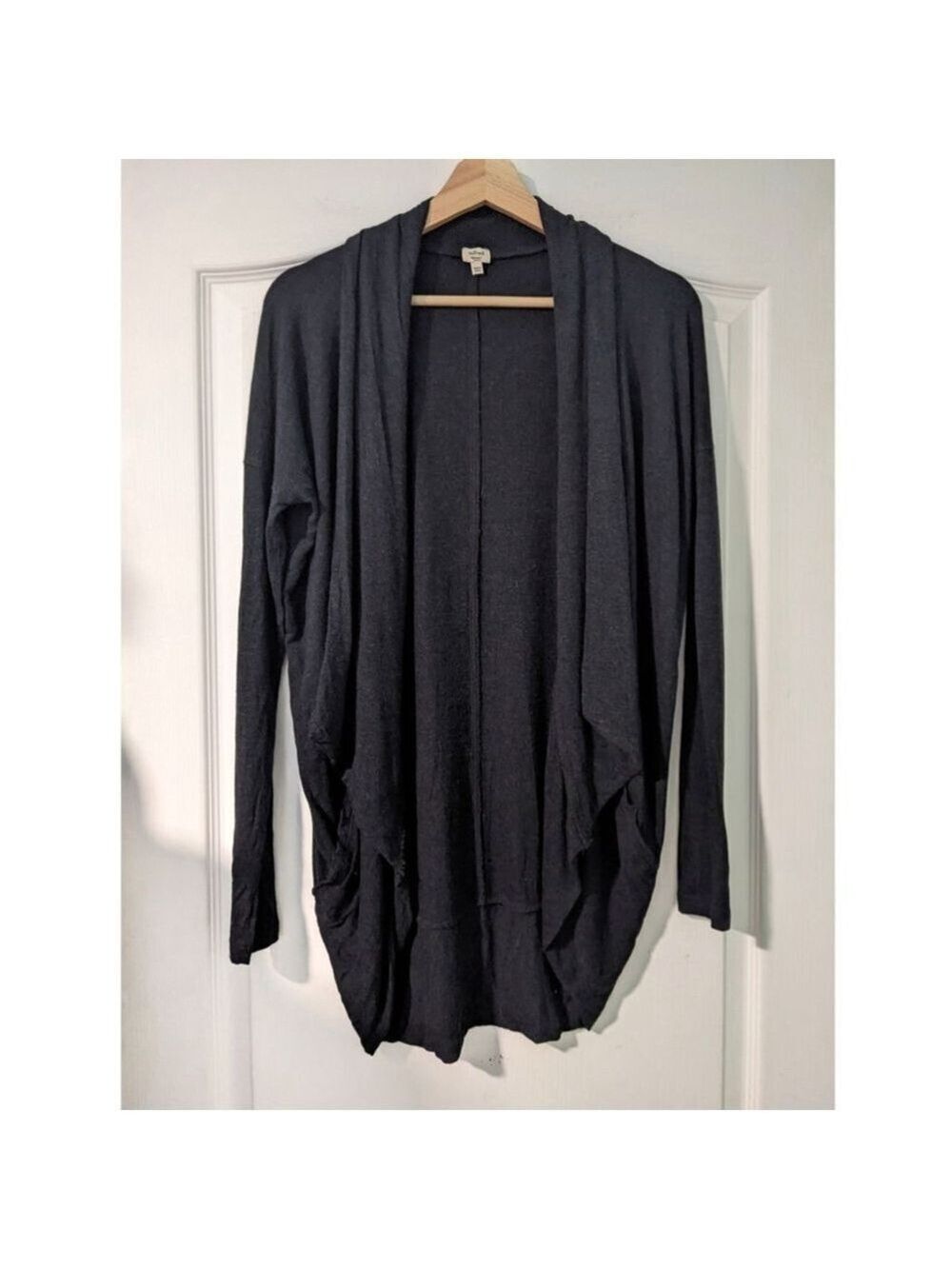 Aritzia Wilfred | Draped open cardigan in charcoal